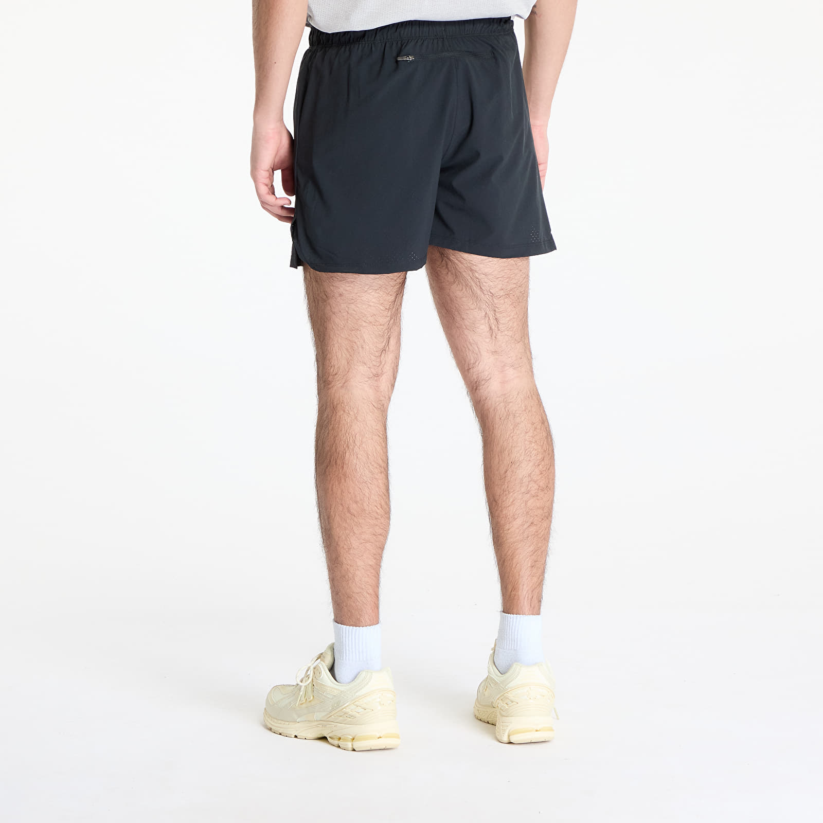 Meeste lühikesed püksid New Balance RC Short 5" Black
