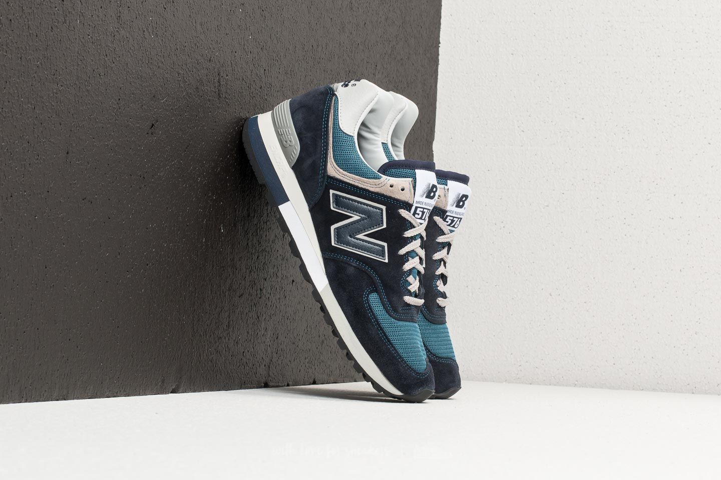 New Balance 576