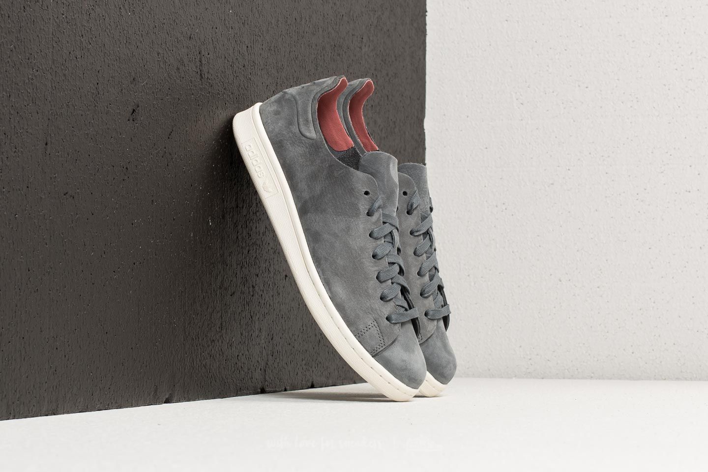 Adidas nuud stan smith store