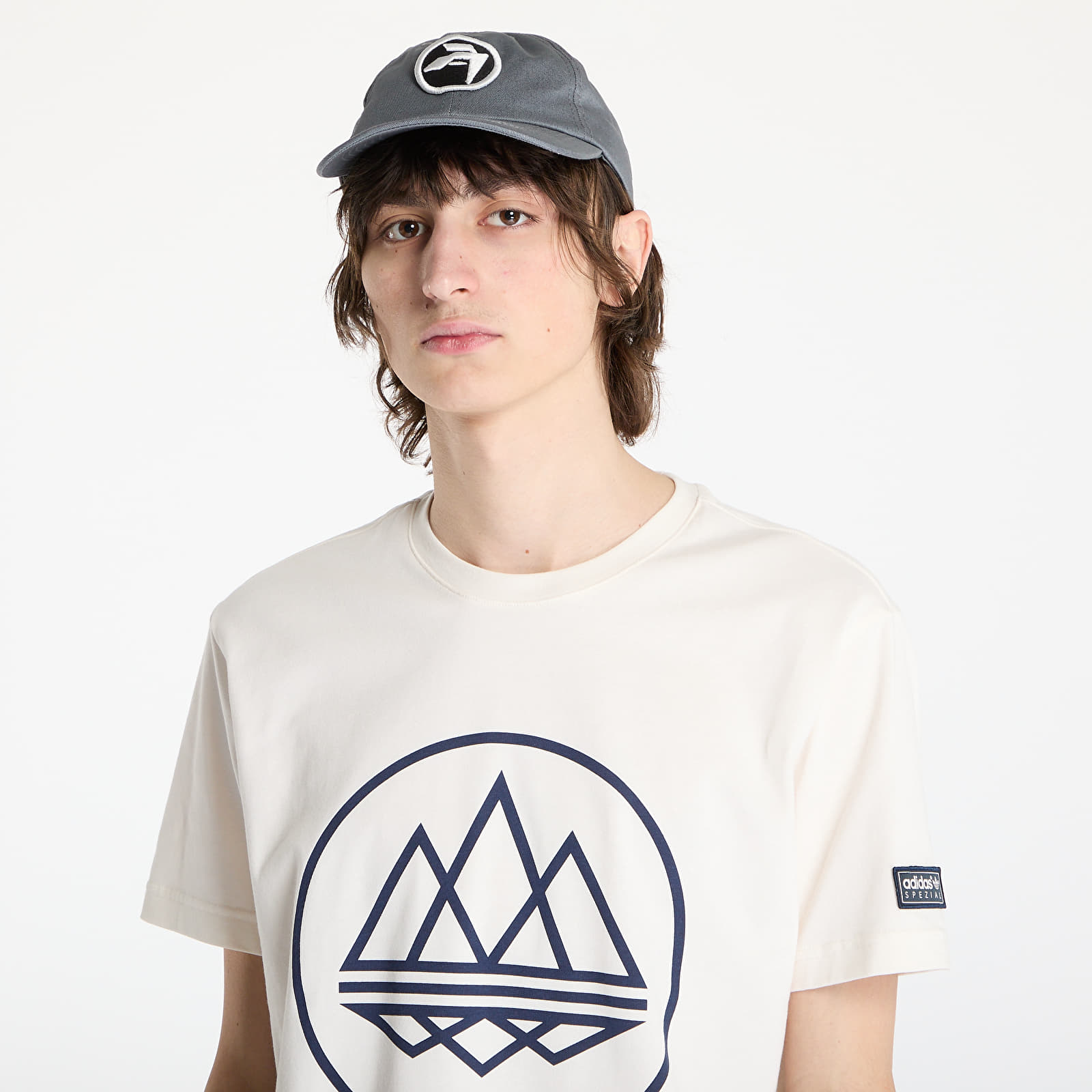 Camisetas de hombre adidas Mod Spezial Tee Beige/ Chalk White/ Wild Pine