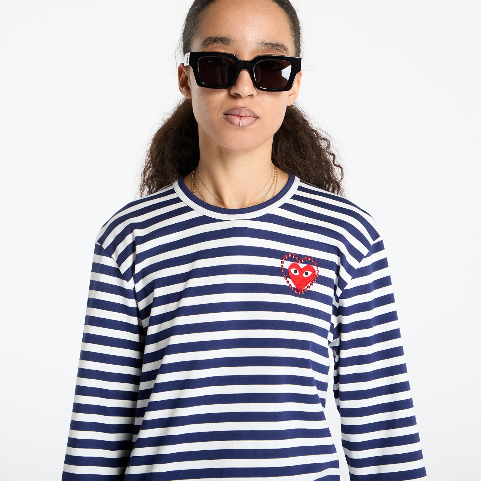 Pólók Comme des Garçons PLAY Stripe Emblem x Metalstone Long Sleeve Tee UNISEX Navy/ White