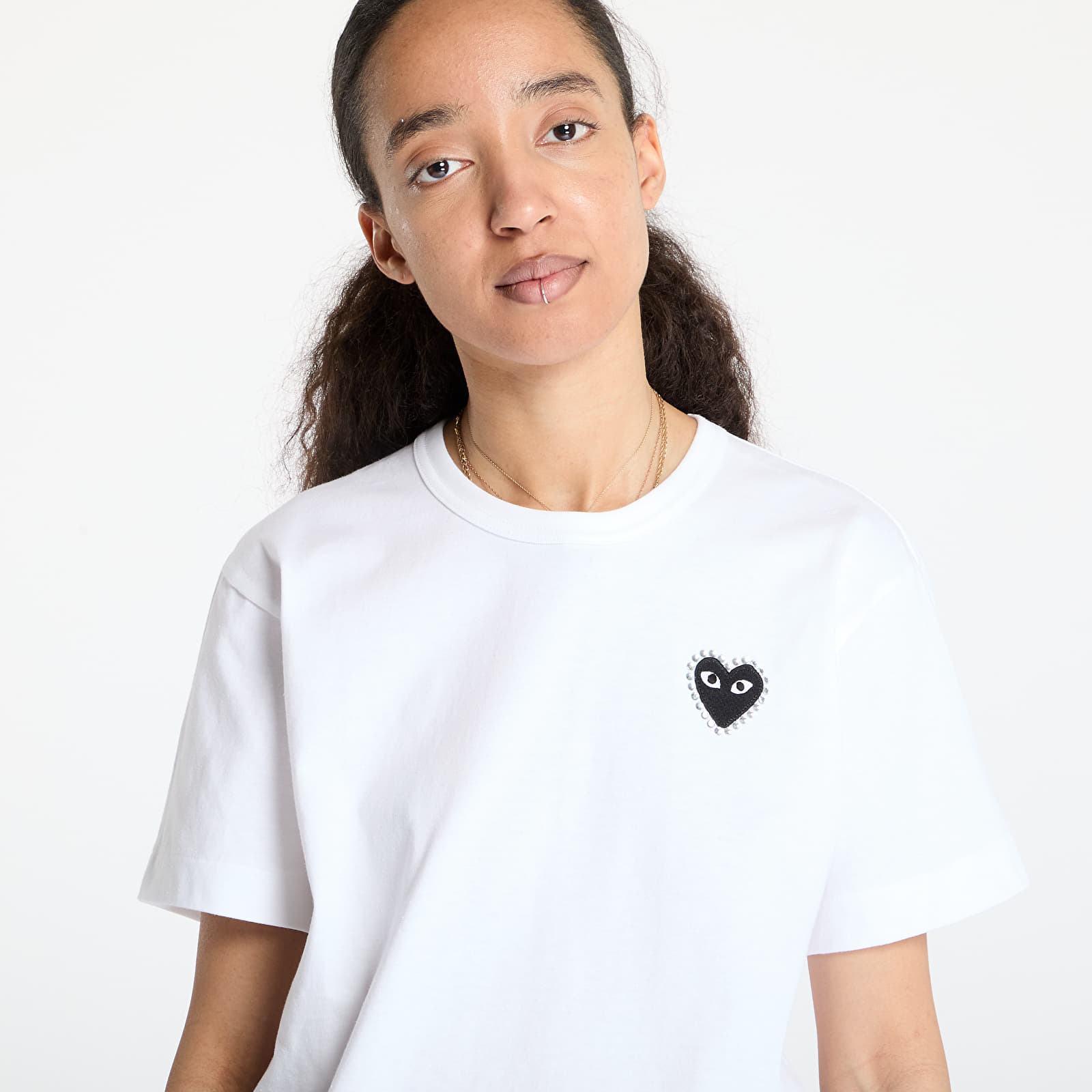 T-Shirts Comme des Garçons PLAY Emblem x Rhinestone T-Shirt UNISEX White/ Black