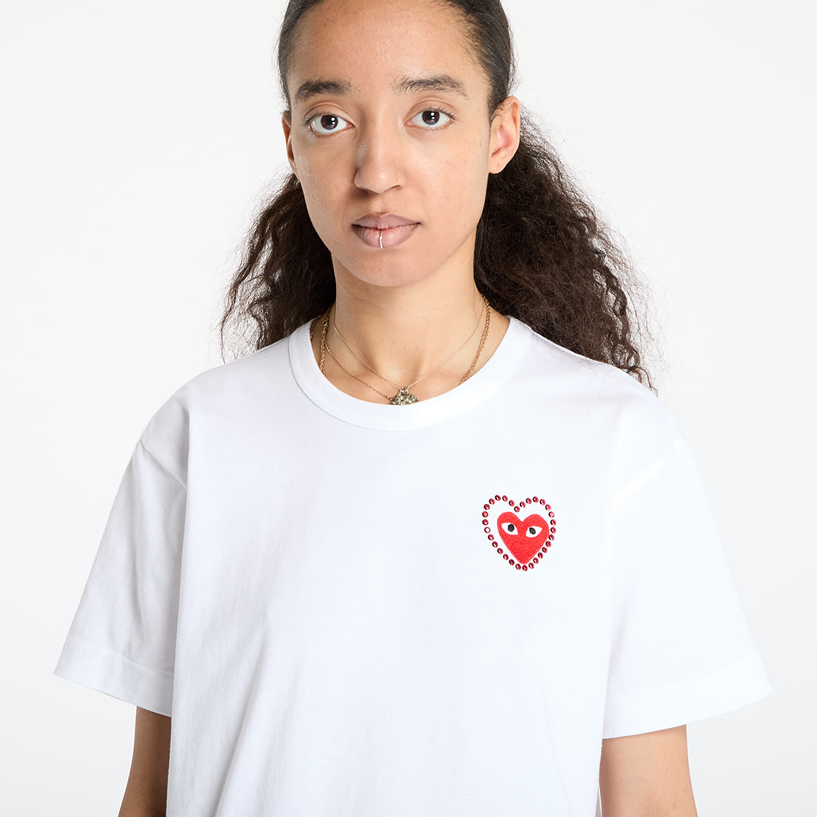 T-särgid Comme des Garçons PLAY Emblem x Metalstone T-Shirt UNISEX White/ Red