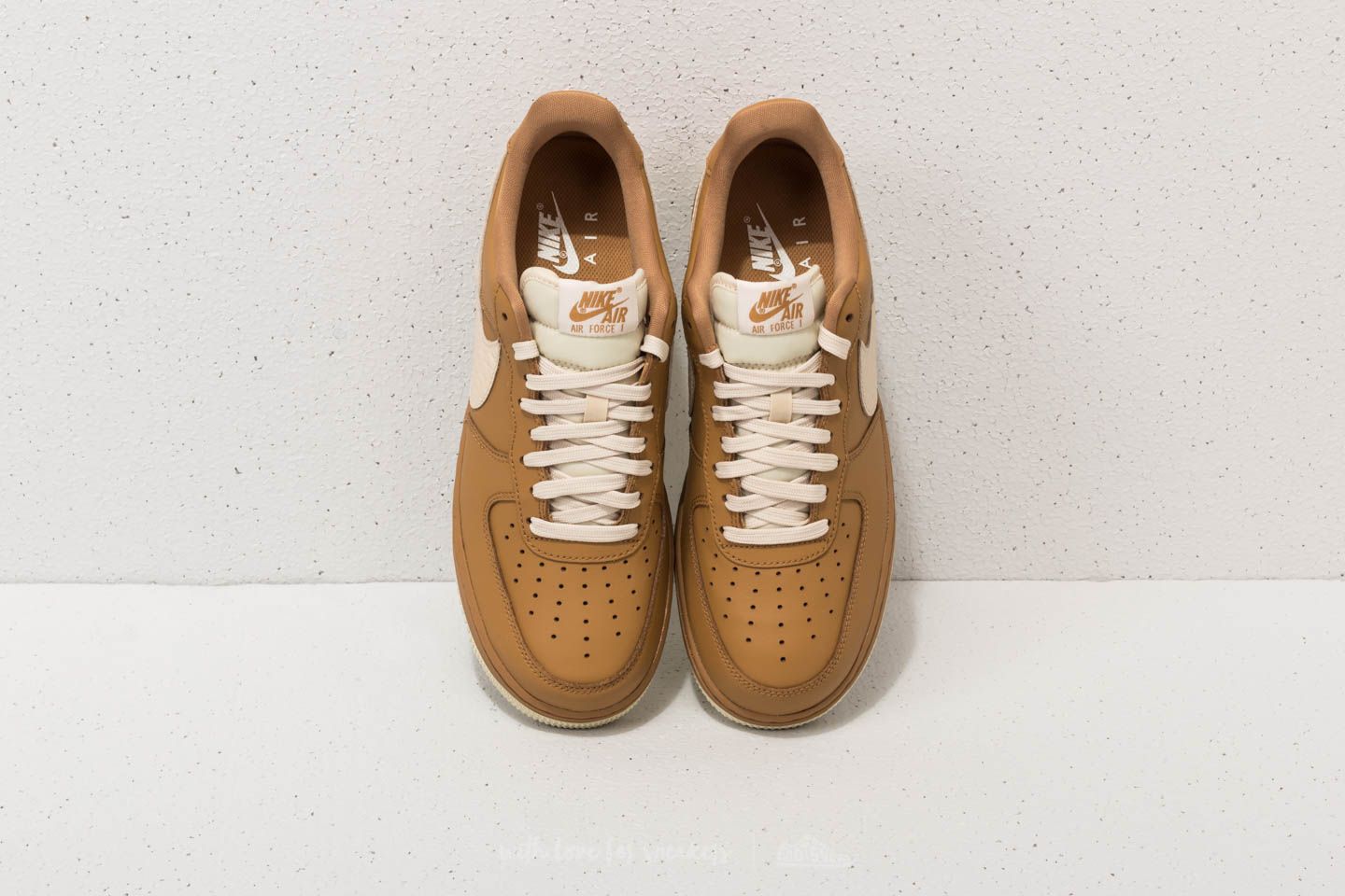 Men s shoes Nike Air Force 1 07 LV8 Elemental Gold Light Cream