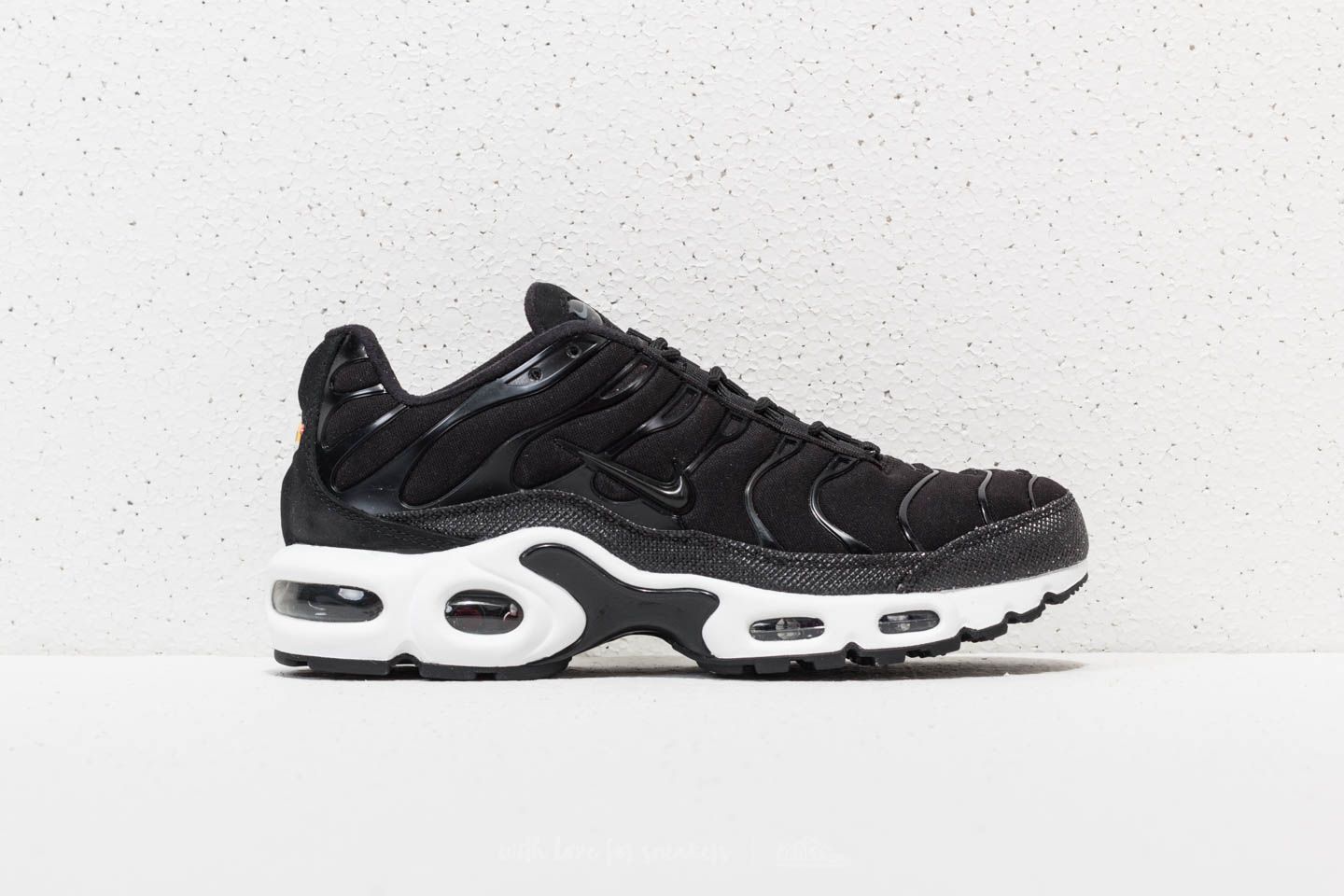 Air max plus on sale premium women's black