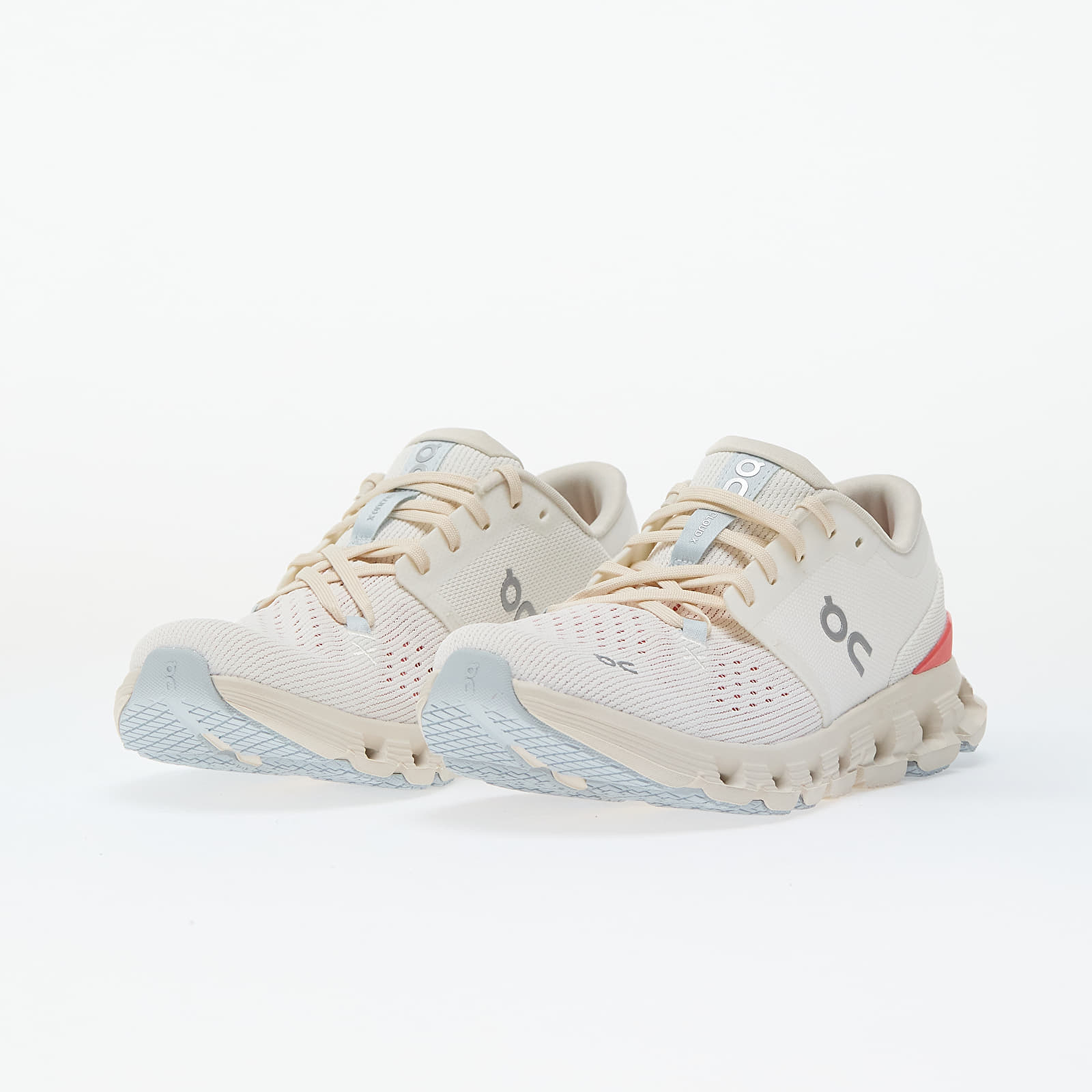 Damen Sneaker und Schuhe On W Cloud X 4 Ivory/ Salmon