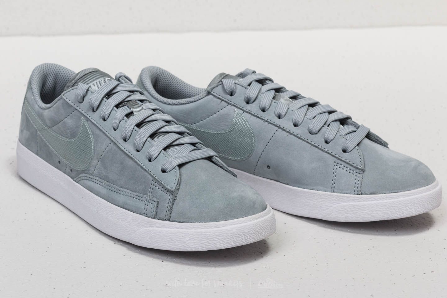 Women s shoes Nike W Blazer Low LX Light Pumice Light Pumice Footshop