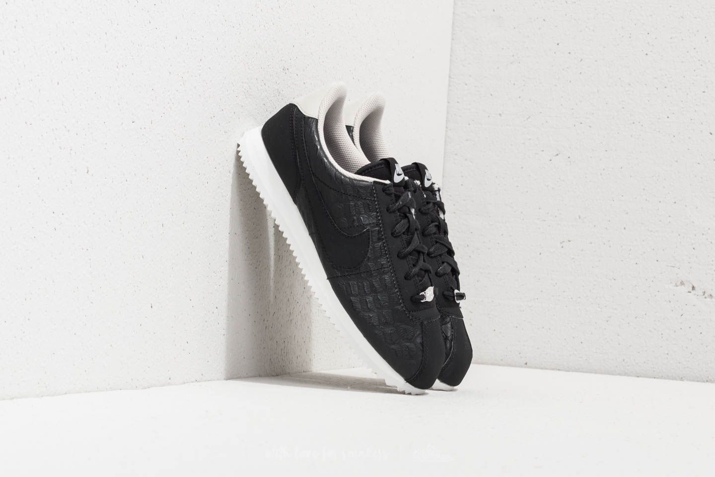 Scarpe donna Nike Cortez Basic Leather SE (GS) Black/ Black-Light Bone