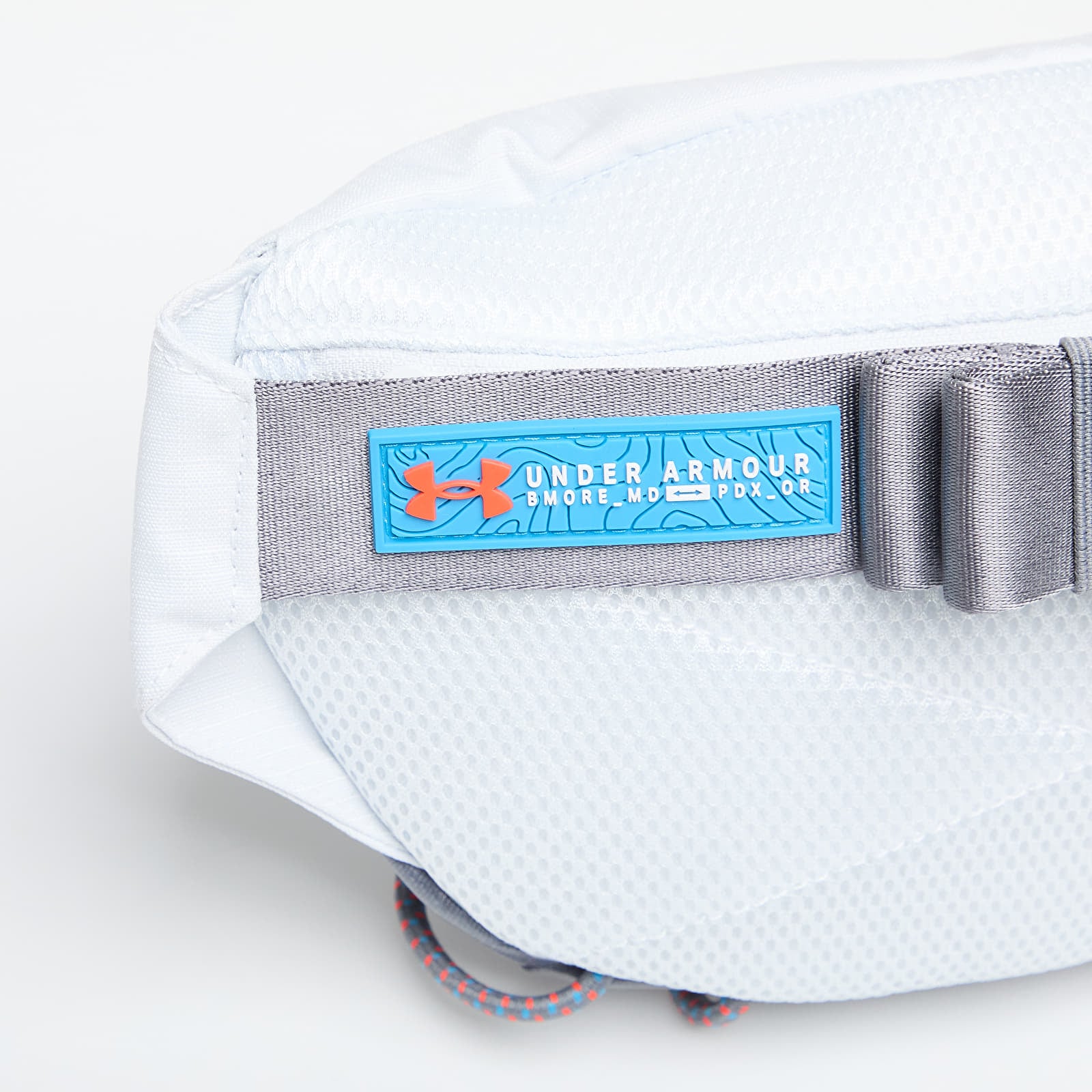 Torbe oko struka Under Armour Summit Trail Waist Bag Grey