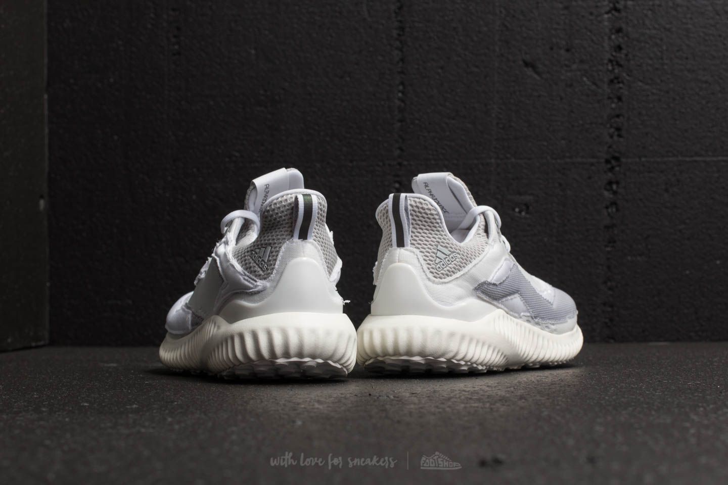 Adidas alphabounce macchie di colore new arrivals