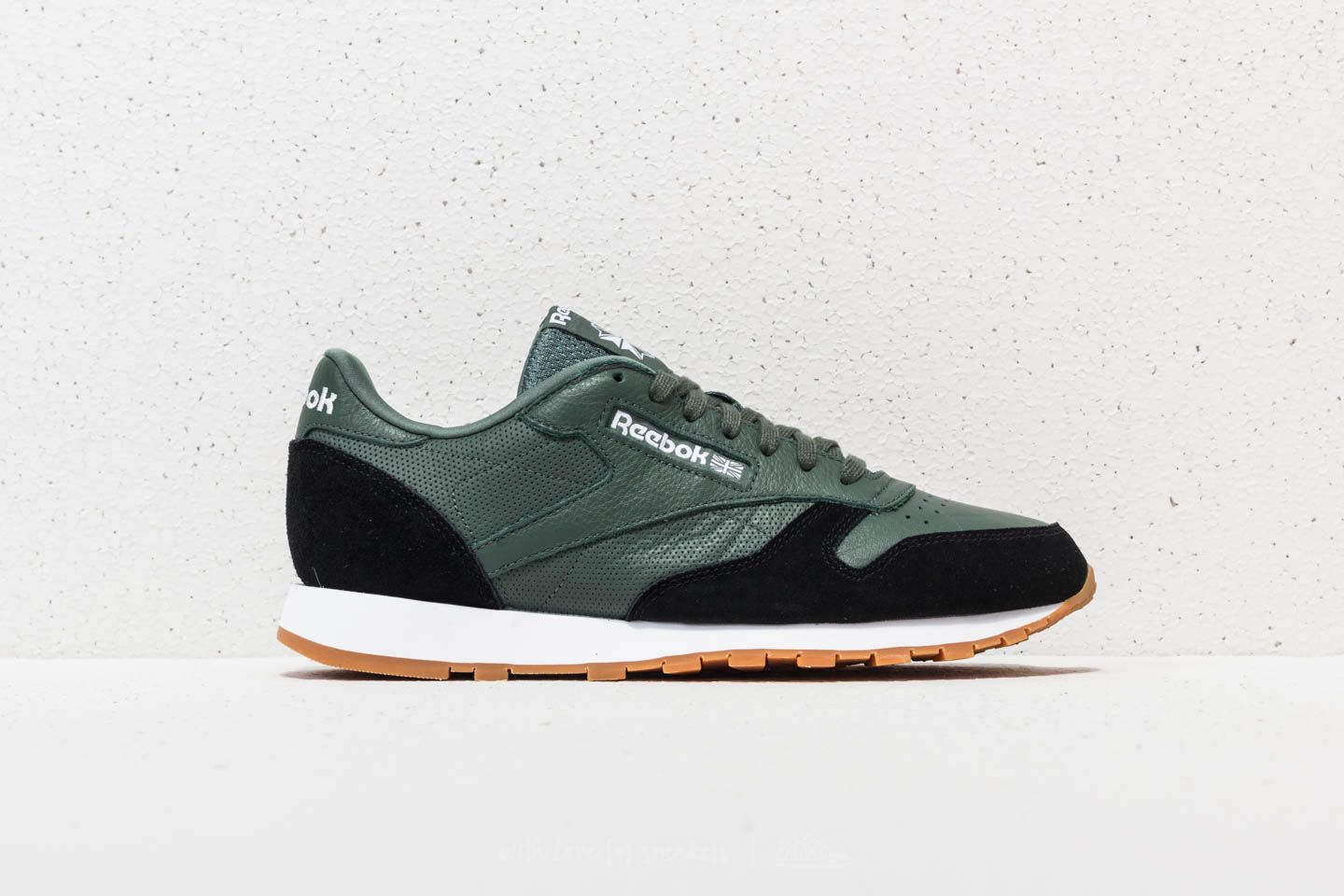 Reebok classic leather gi hotsell