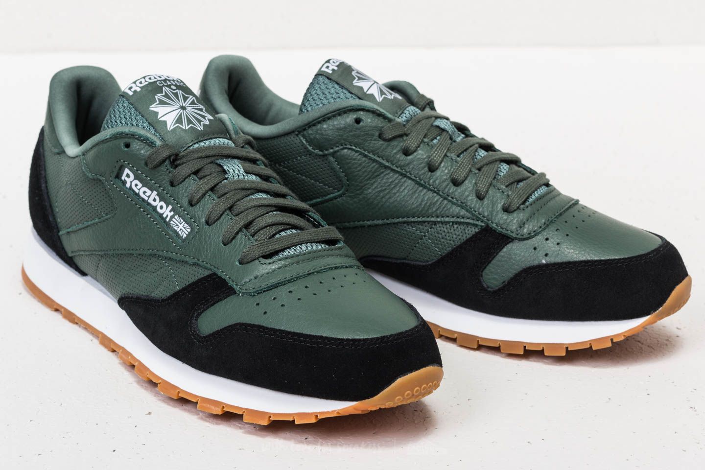 Reebok classic leather best sale chalk green