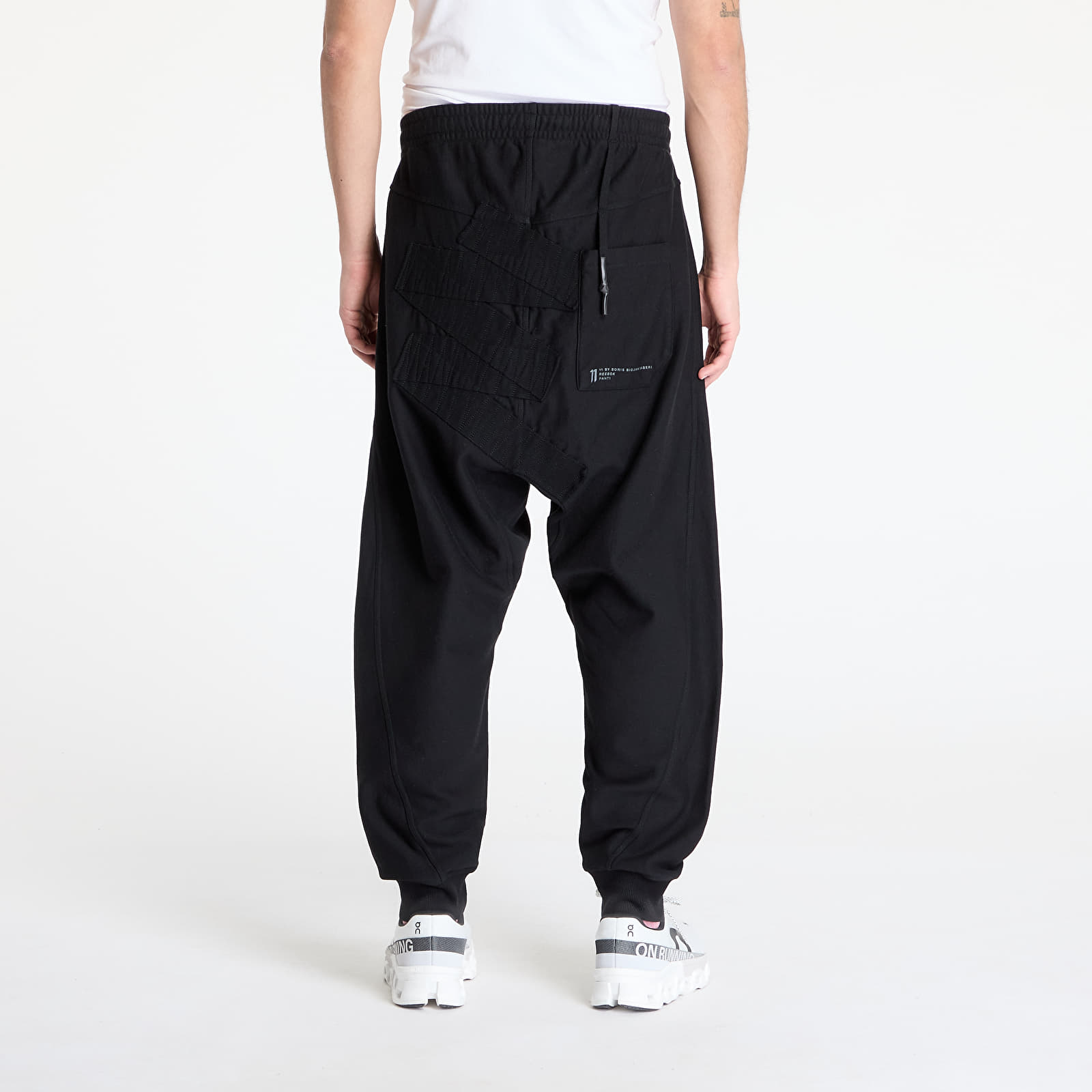 Chandal Reebok x 11 by Boris Bidjan Saberi LTD Constructed Jogger Black