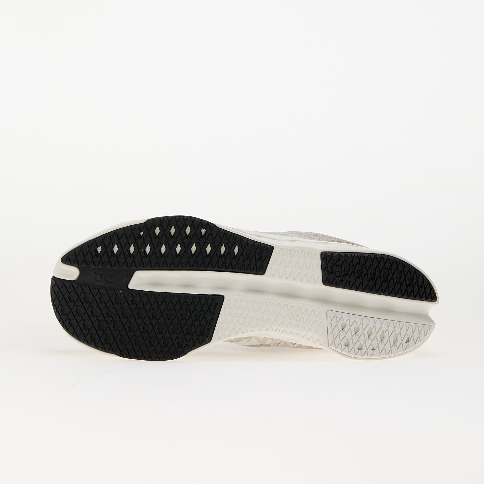 Men's shoes On M Cloudsurfer Next Fog/ Ivory