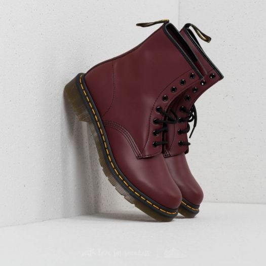 Dr martens deals 1560