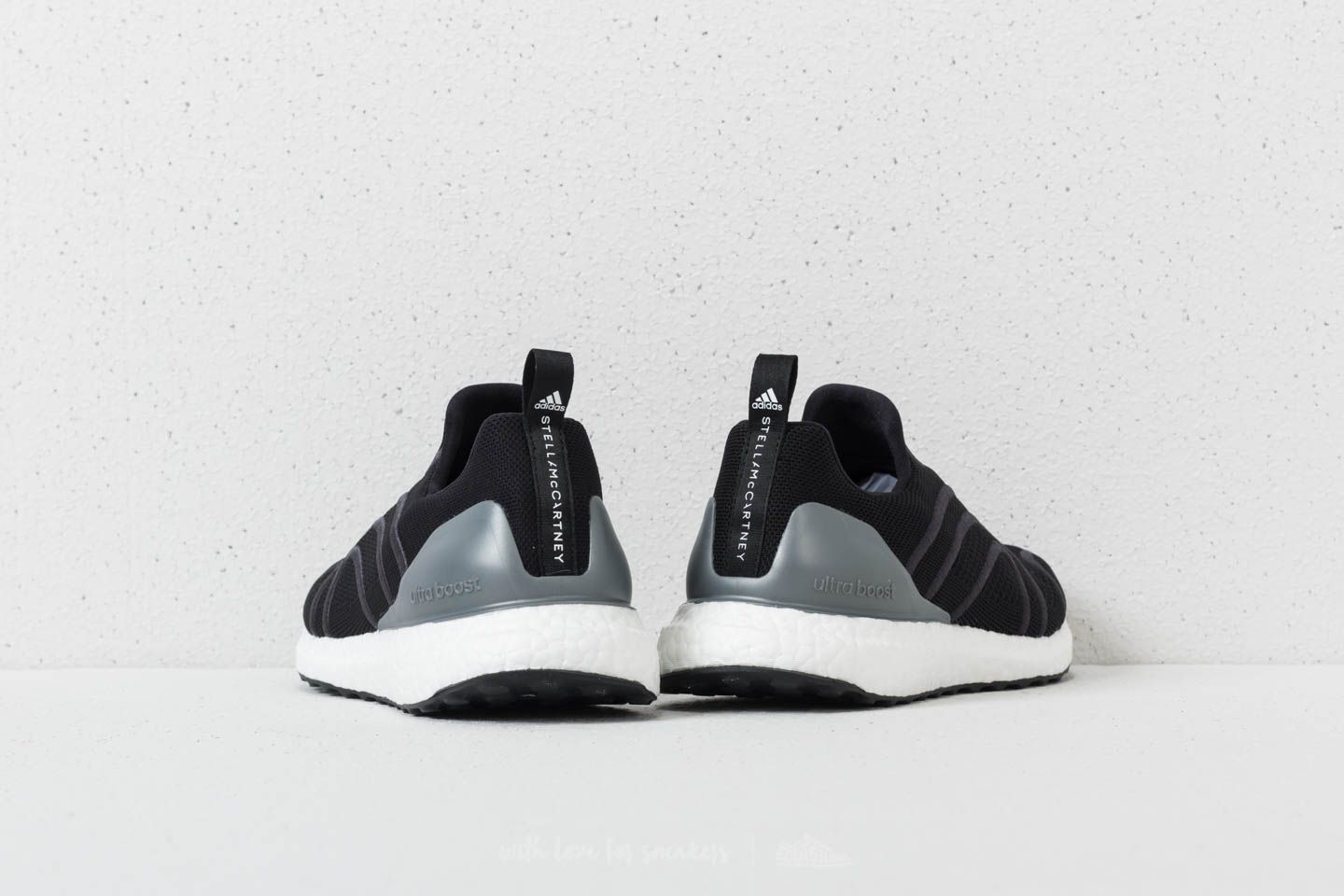 Buty damskie adidas x Stella McCartney Ultraboost Uncaged Core Black/ Black Silver Metallic/ Eggshell Grey