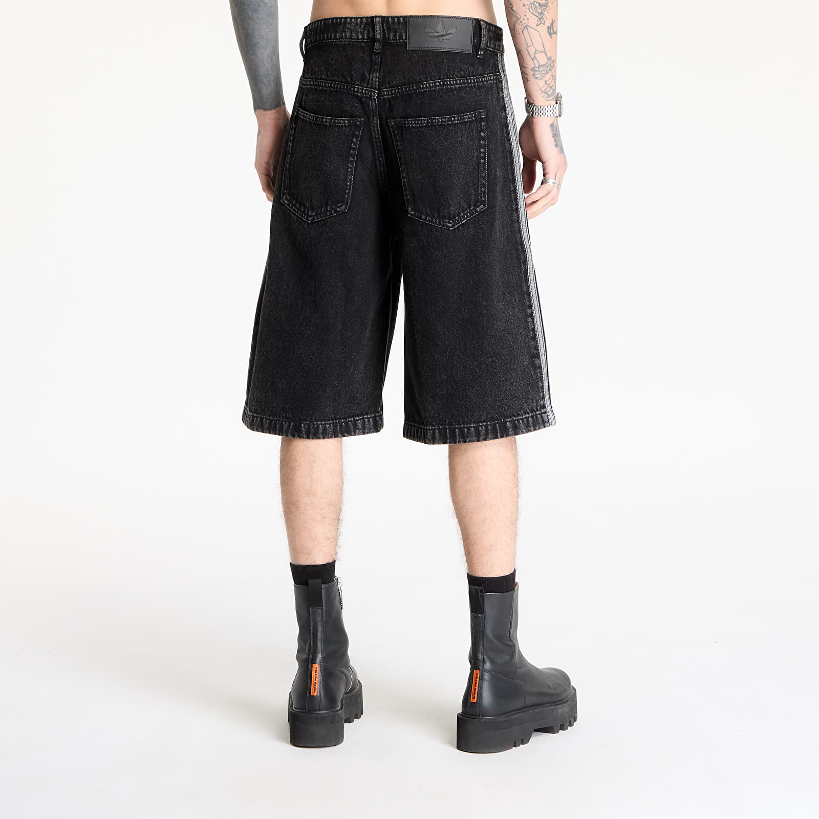 Kurzhosen adidas Firebird Adicolor Denim Shorts True Black Denim