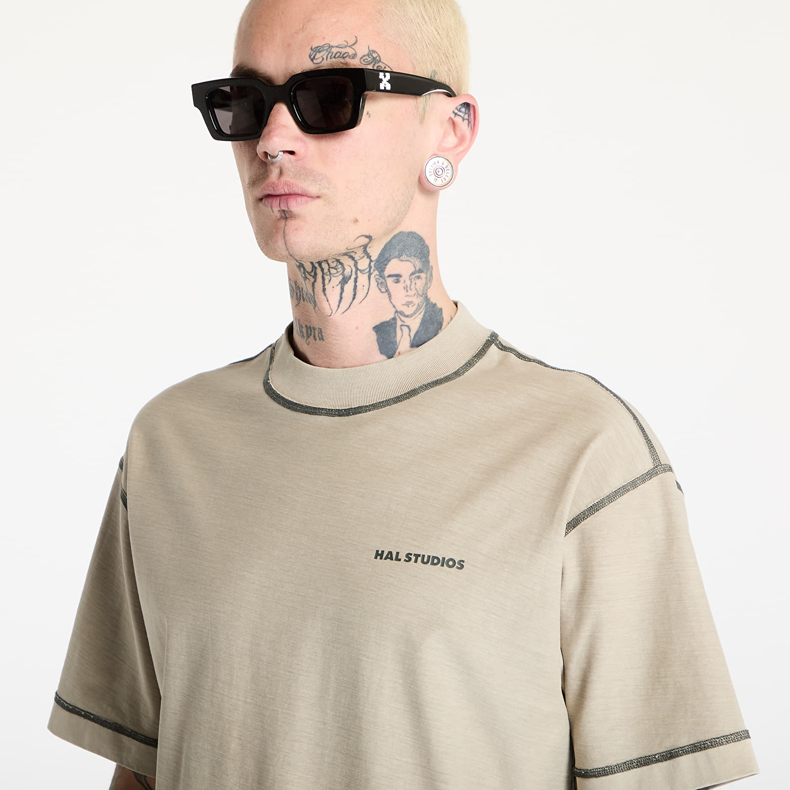 T-paidat HAL STUDIOS® Inside-Out Uniform T-Shirt UNISEX Dune