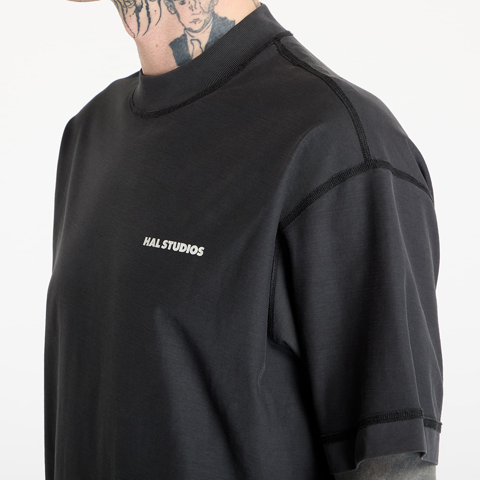T-shirts HAL STUDIOS® Inside-Out Uniform T-Shirt UNISEX Black