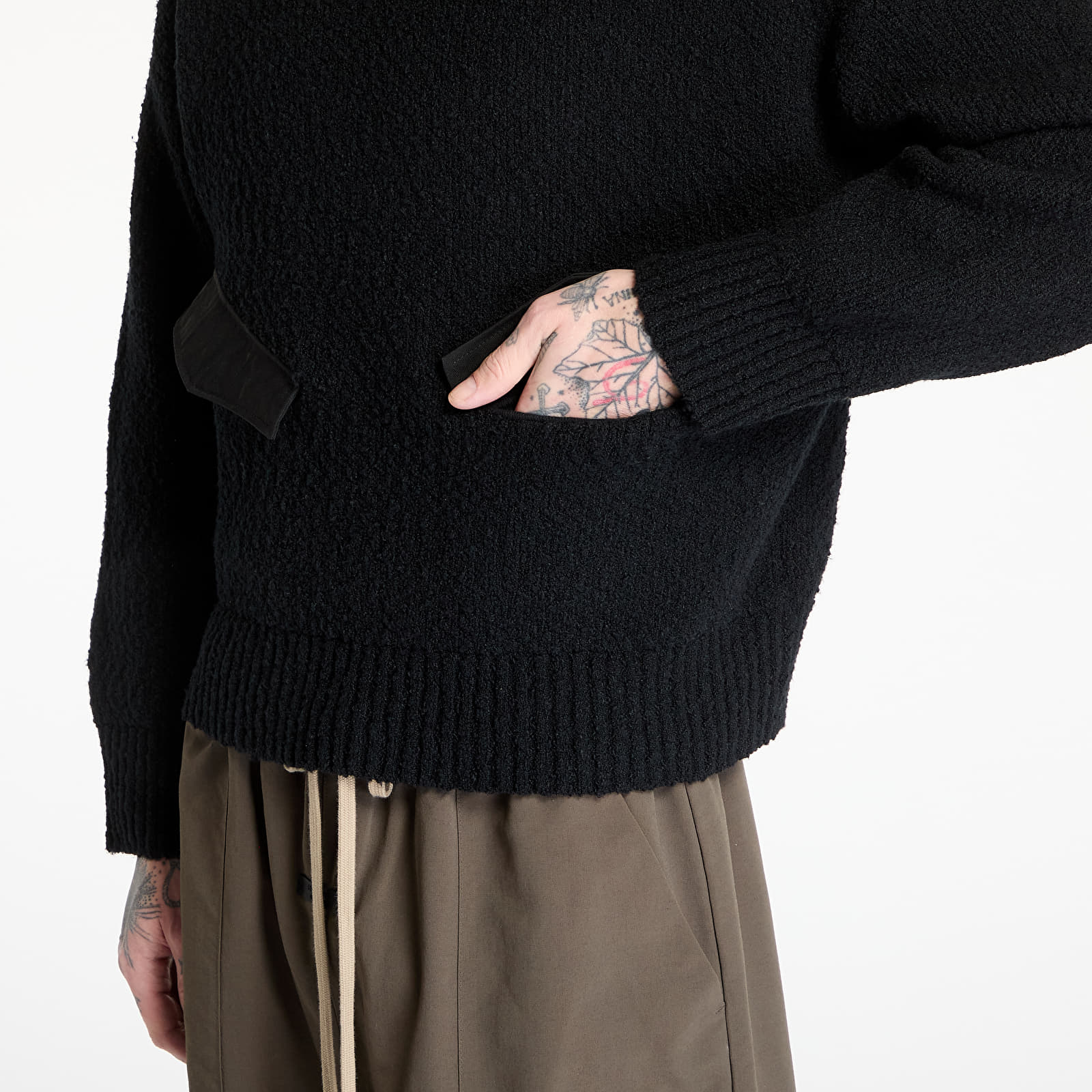 Villapaidat HAL STUDIOS® Utility Sweater UNISEX Black