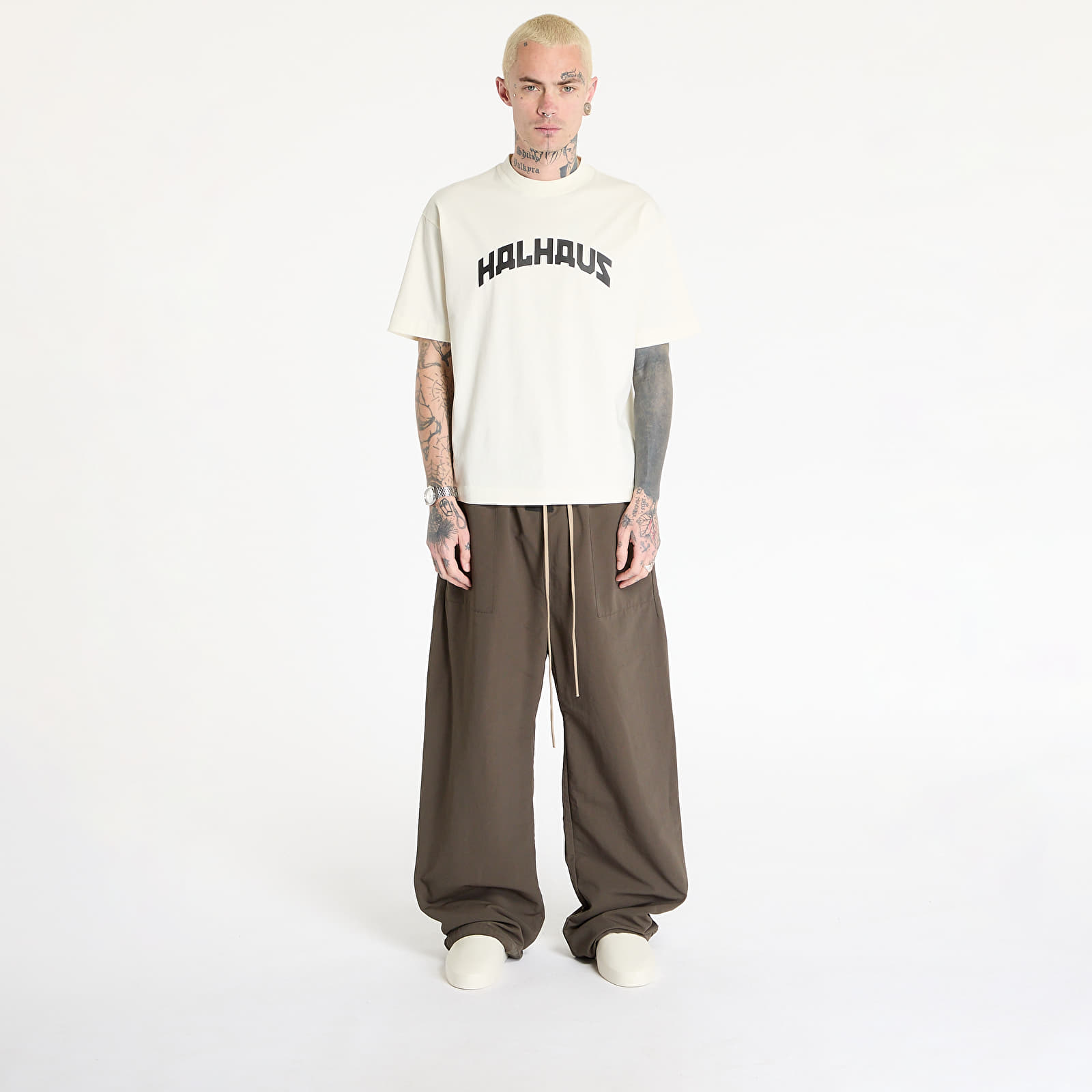 T-paidat HAL STUDIOS® Halhaus T-Shirt UNISEX Off-White