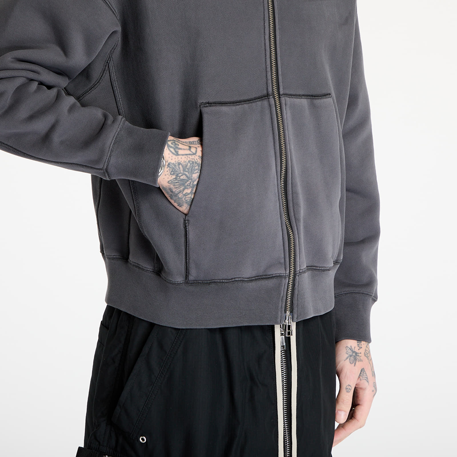 Hoodies and sweatshirts  HAL STUDIOS® Haus Hooded Zip Sweatshirt UNISEX Washed Black