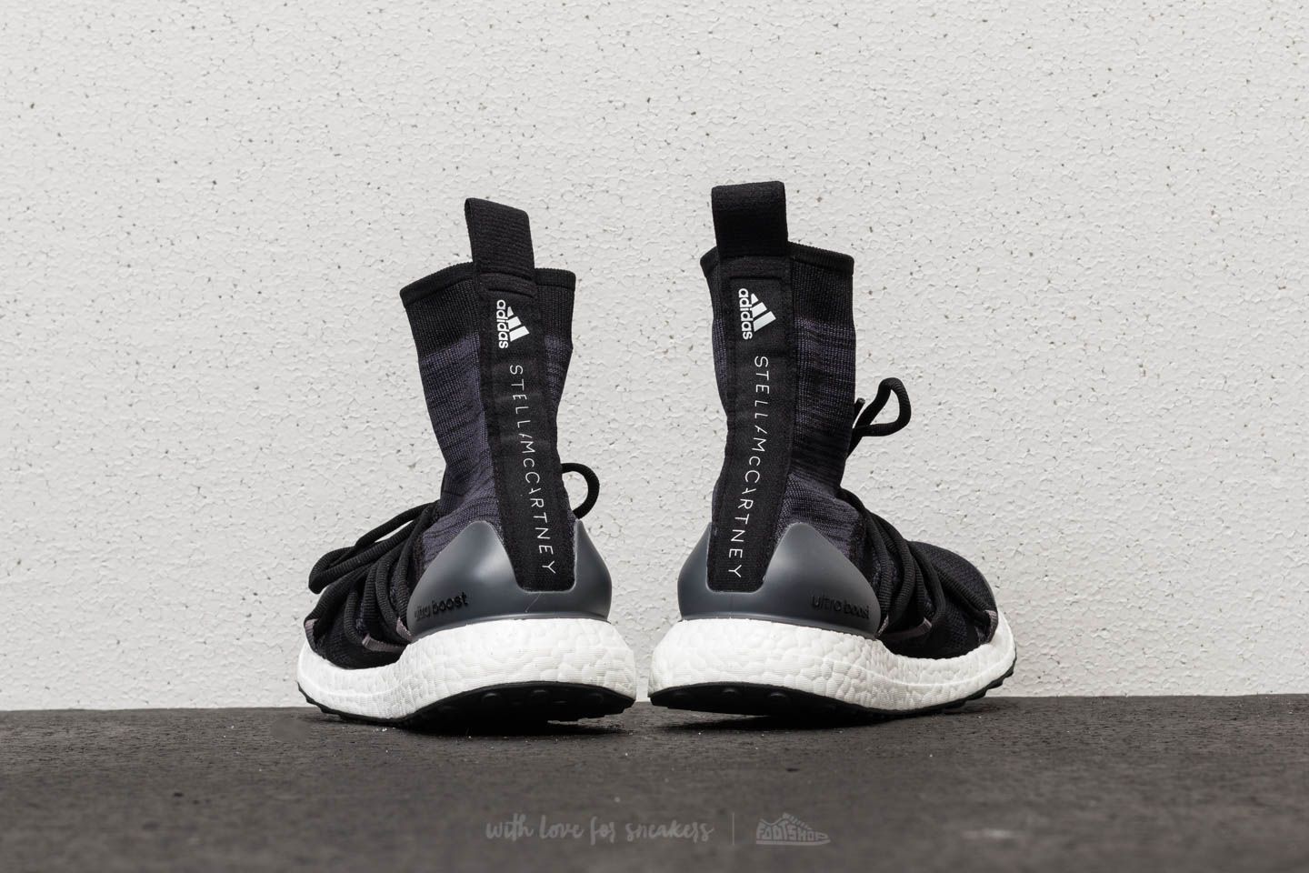 Ultraboost sales x mid