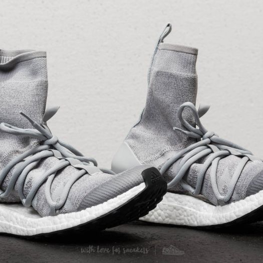 Ultraboost discount x mid