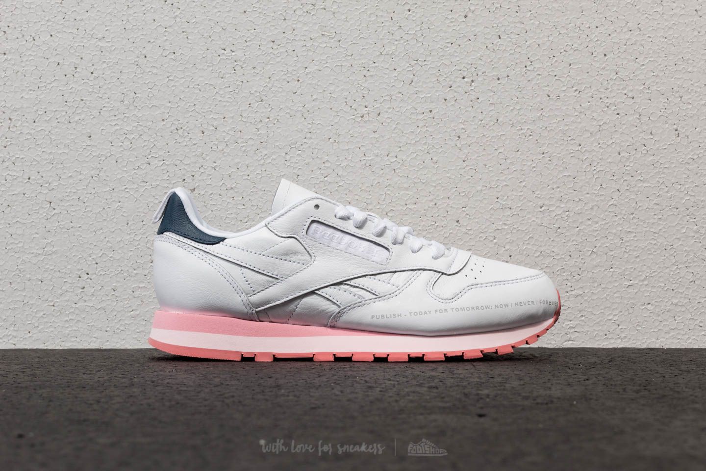 Moški čevlji Reebok x Publish Classic Leather White/ Steel/ Porcelian Pink