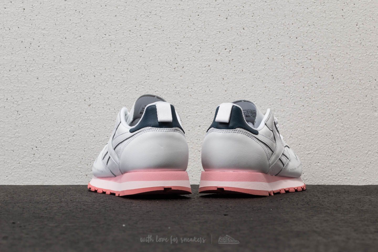 Moški čevlji Reebok x Publish Classic Leather White/ Steel/ Porcelian Pink