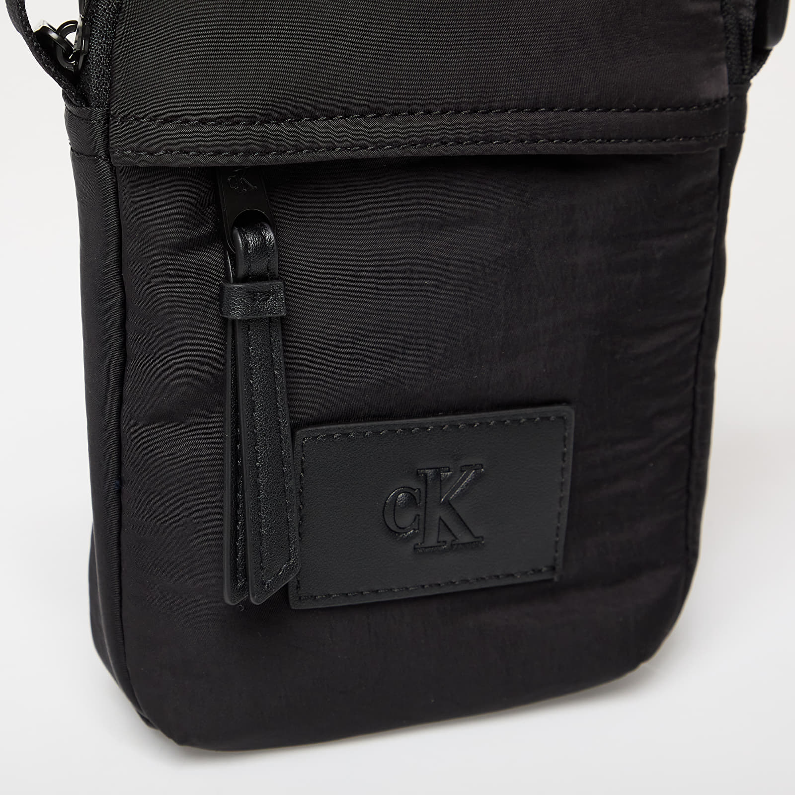 Taschen  Calvin Klein Jeans Metro Nylon Reporter Bag Black