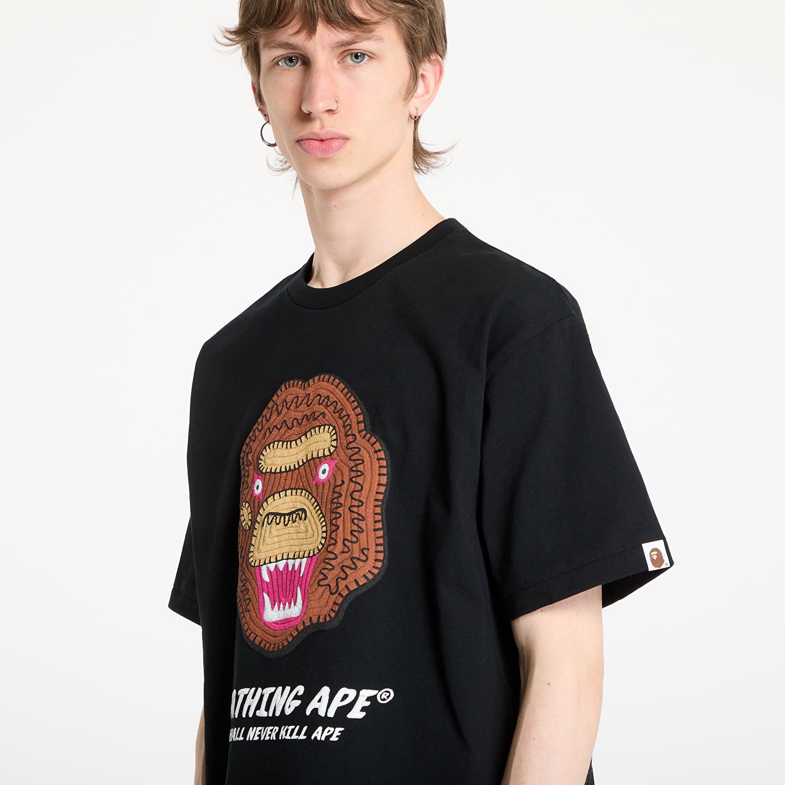 Trička A BATHING APE Embroidery Style Souvenir Logo Tee UNISEX Black