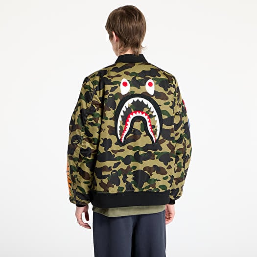 J*1様 A BATHING APE 1ST CAMO SHARK MA-1 入荷情報 A BATHING APE 1st CAMO SHARK MA-1 with WIND STOPPER