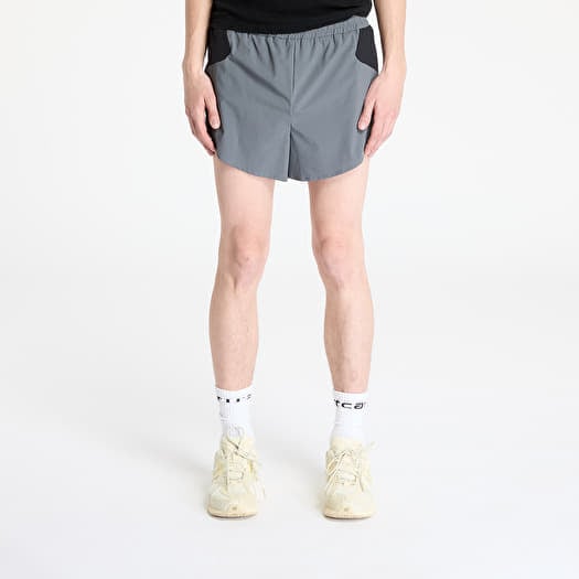 Šortky Reebok Run Shorts Grey 3/ Washed Black