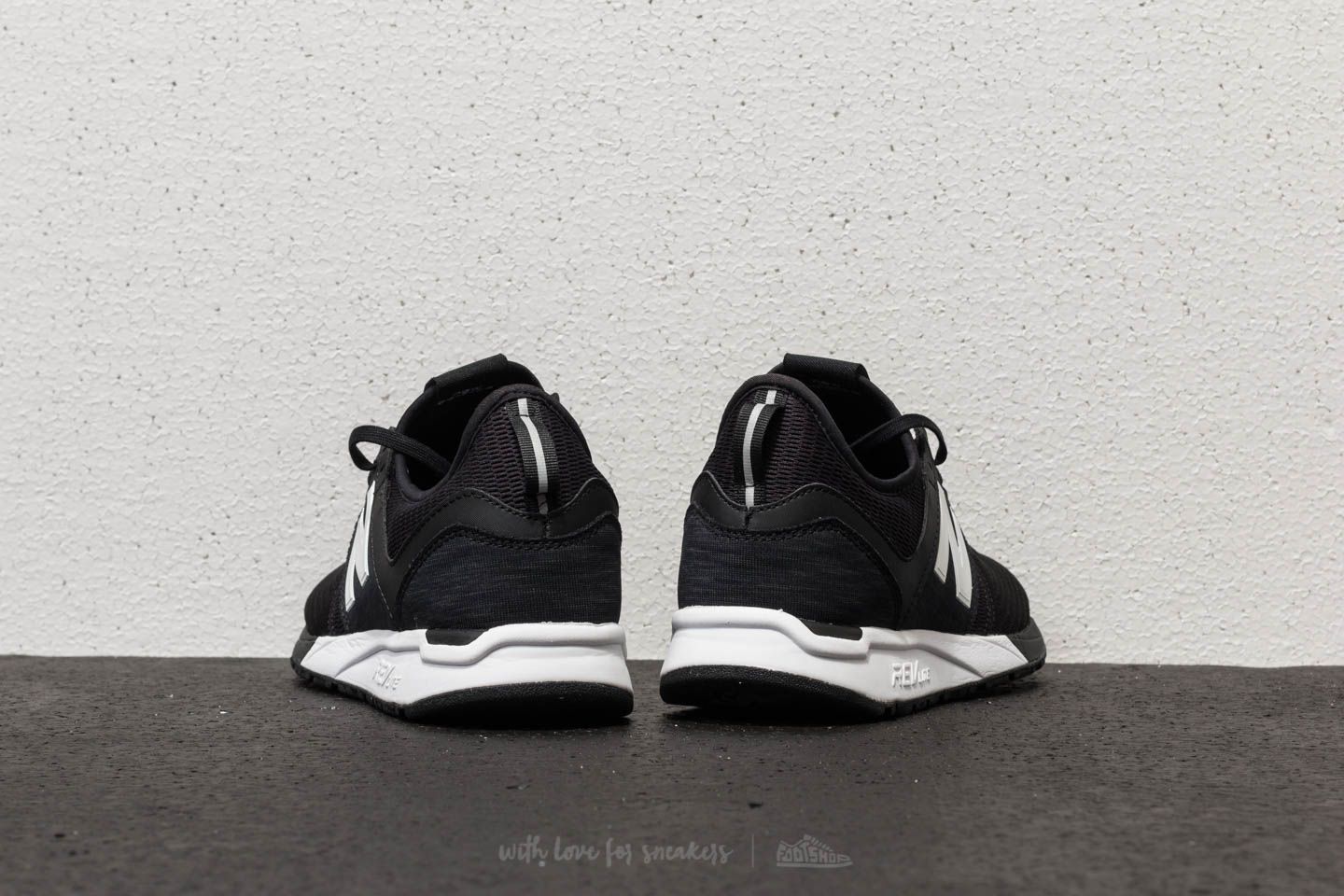 New balance 247 store noir et blanc