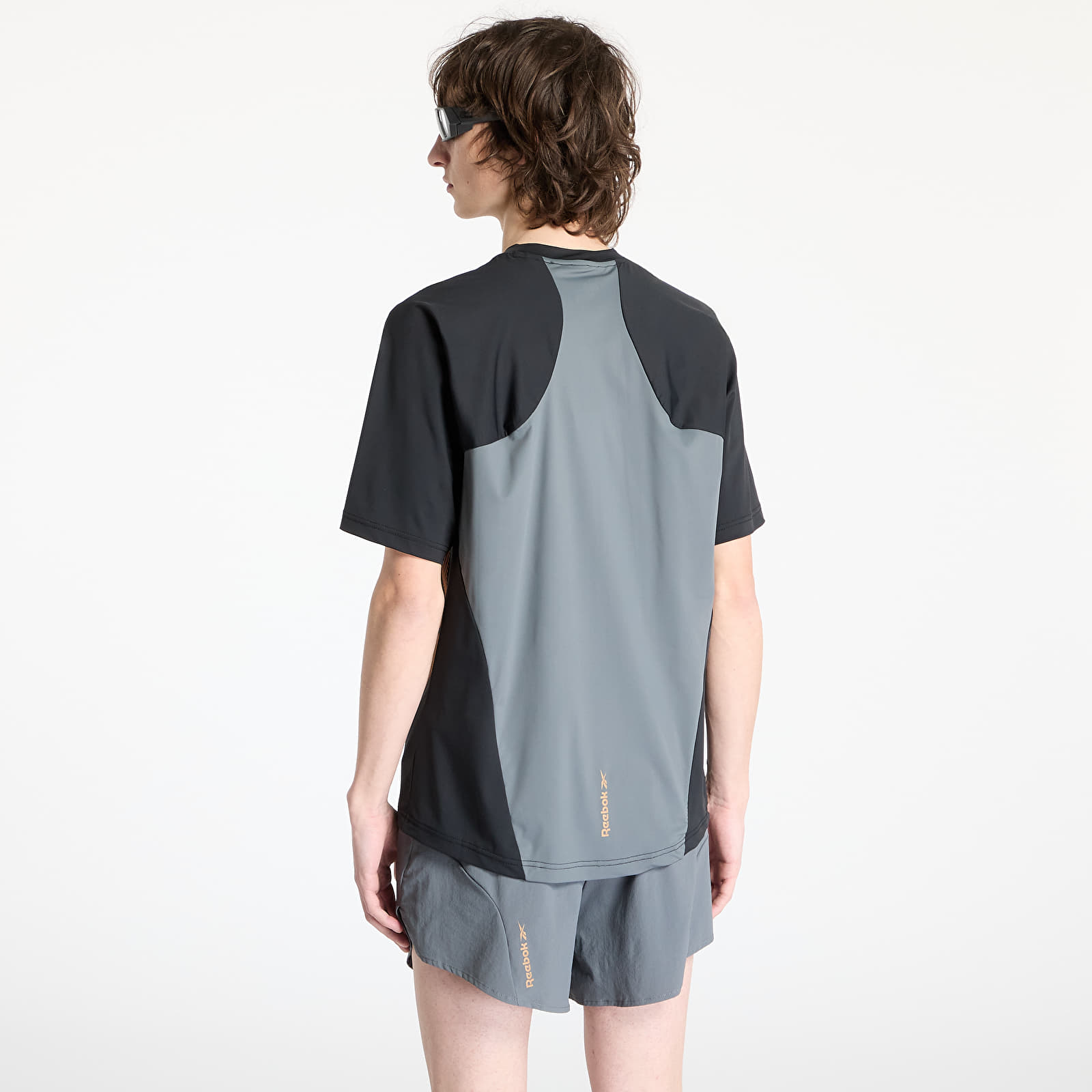 Tričká Reebok Run Tee UNISEX Washed Black/ Grey 3