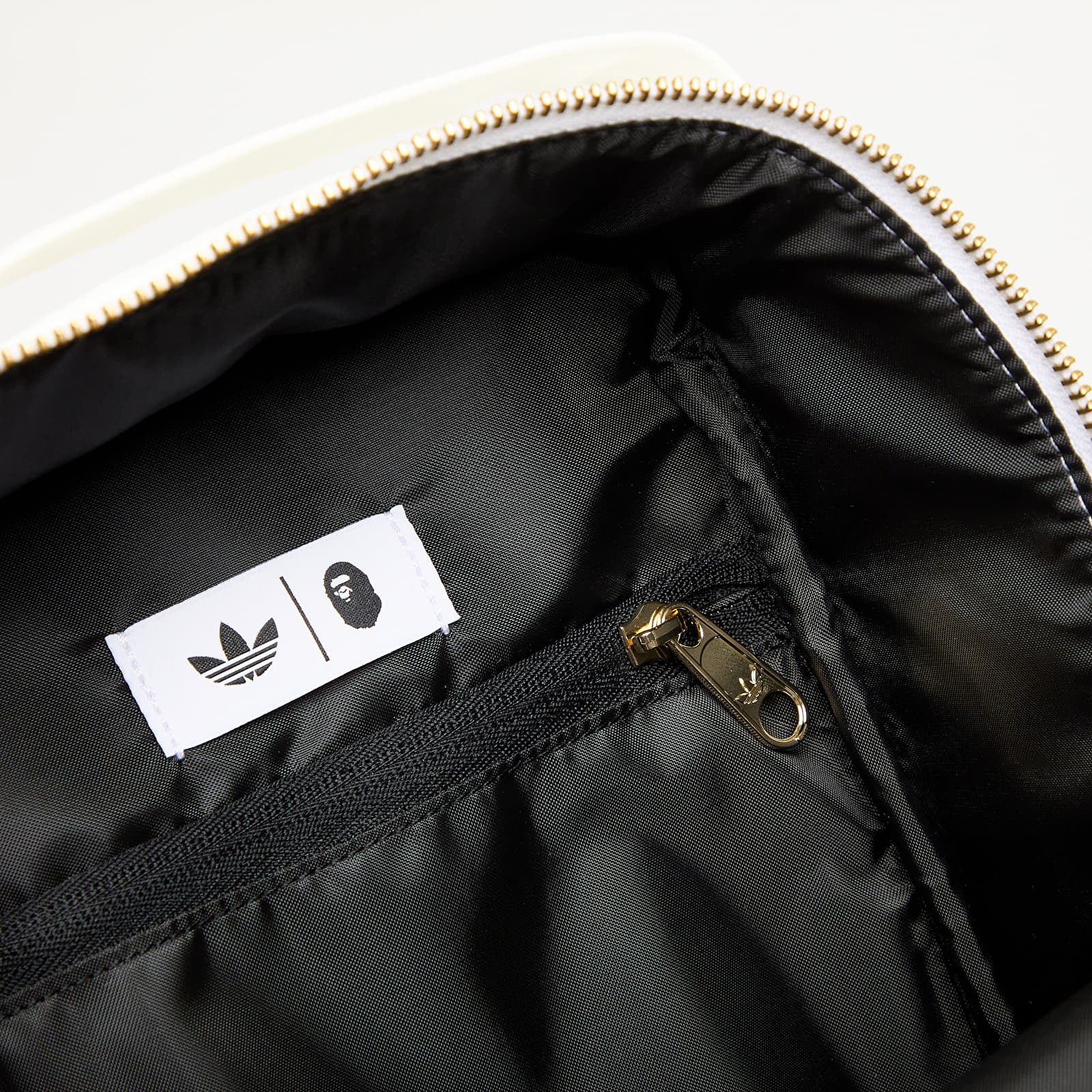 Tašky přes rameno adidas x BAPE Bag White/ White