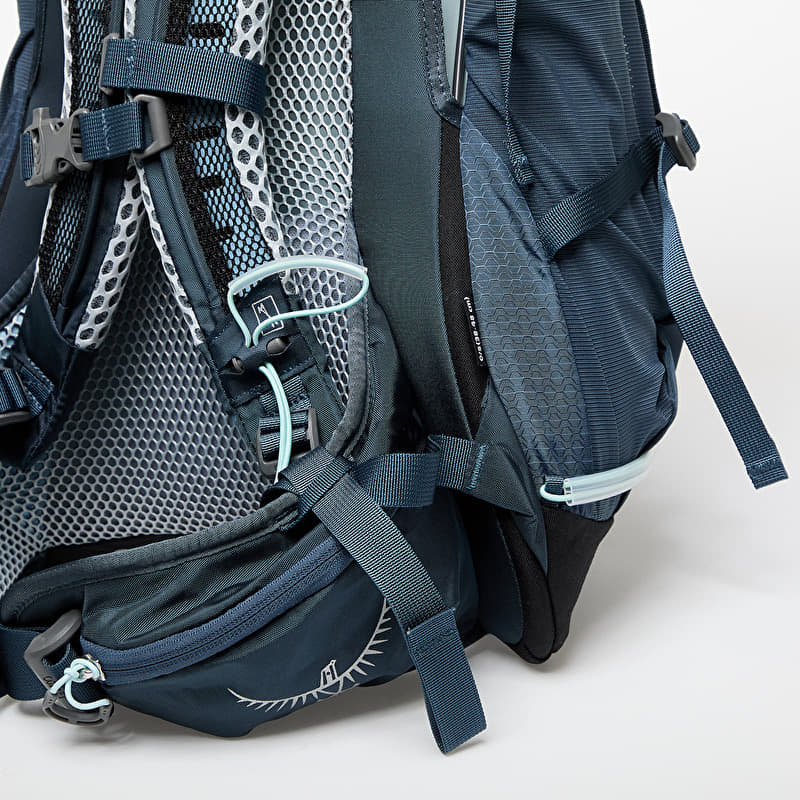 osprey backpack in dryer Glade 20L Ski and Snowboard with Hydraulics 2.5L Water Reservoir Go loops to hang your poles when you are not using them How To Dry A Backpack