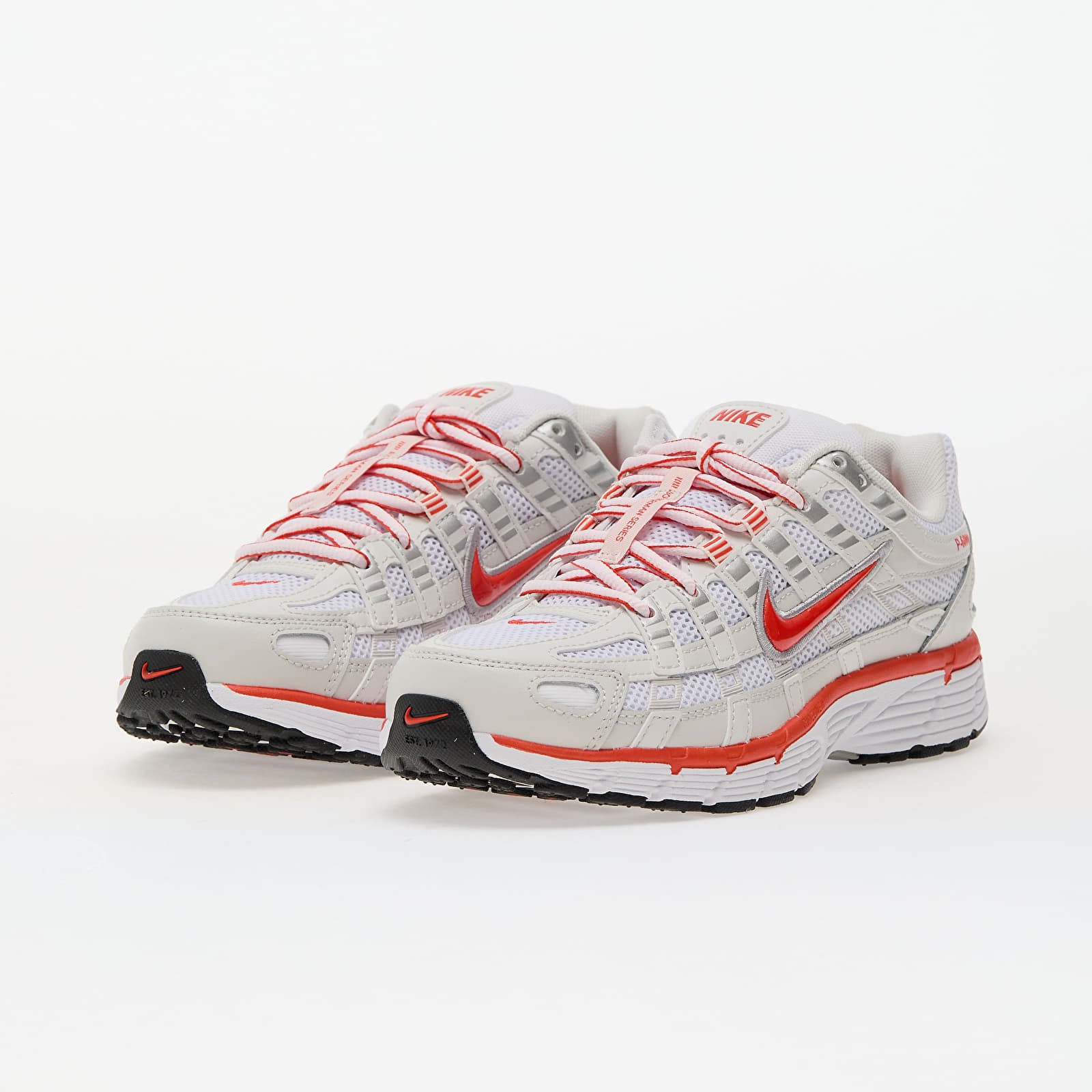 Women's shoes Nike W P-6000 White/ Picante Red-Platinum Tint-Black
