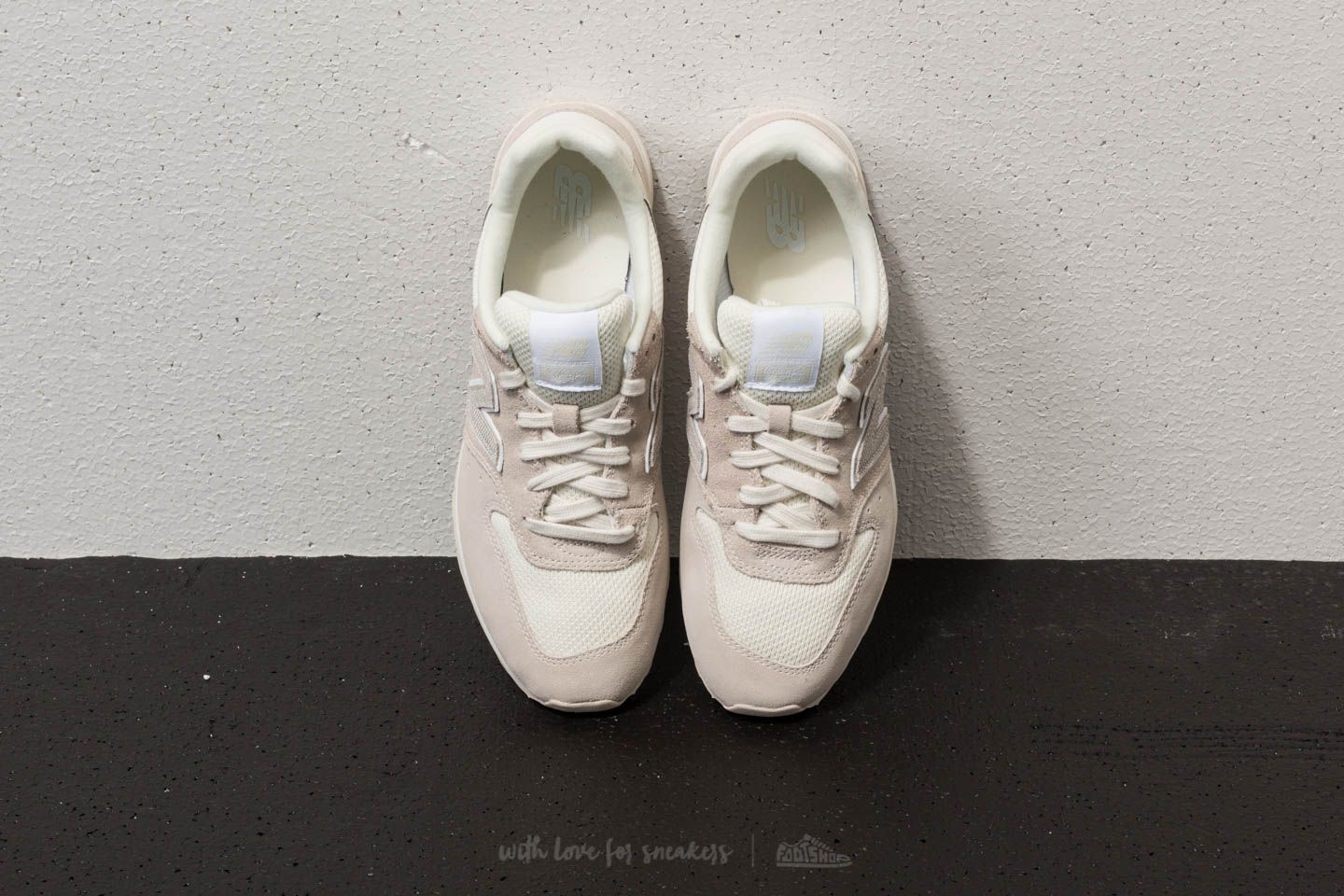 Ženski čevlji New Balance 996 Cream/ Grey