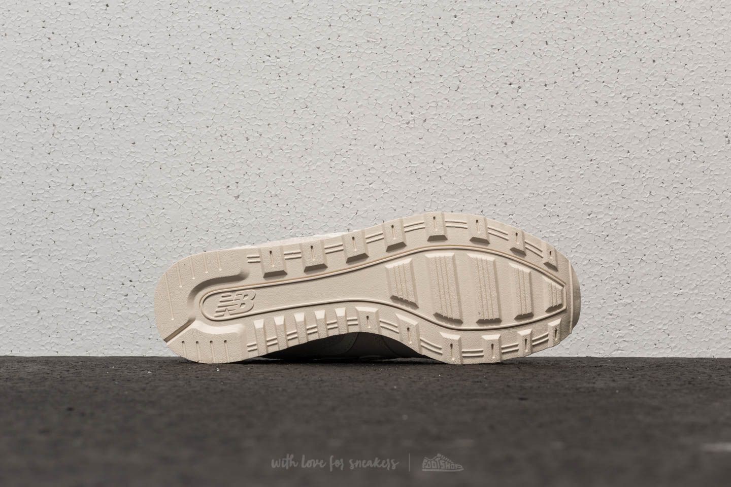 New balance 996 cream suede new arrivals