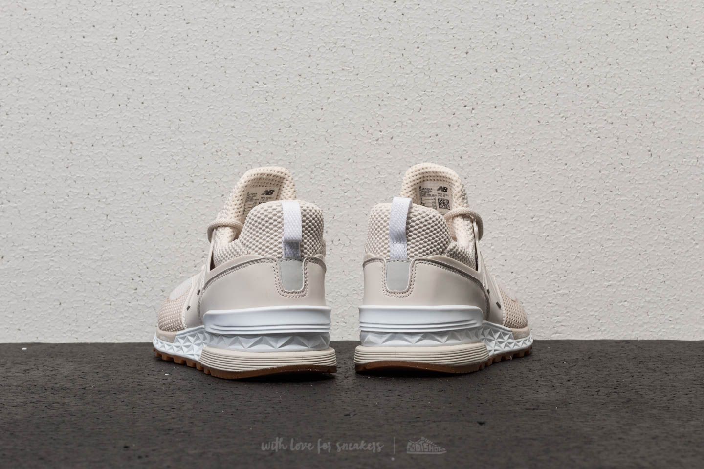 Women's shoes New Balance 574 Moonbeam