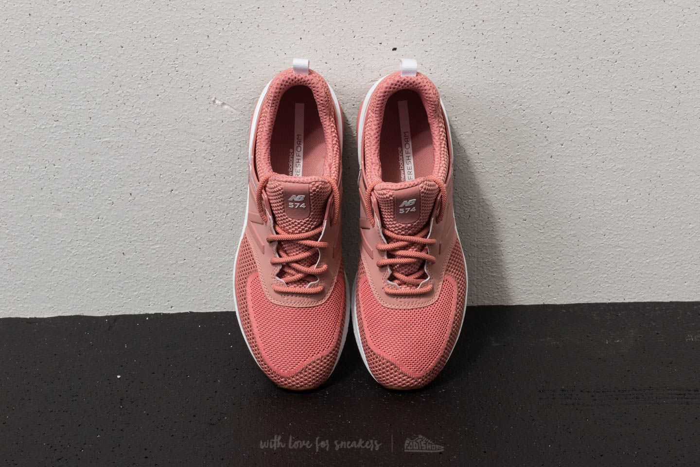 Ws574wc new balance top