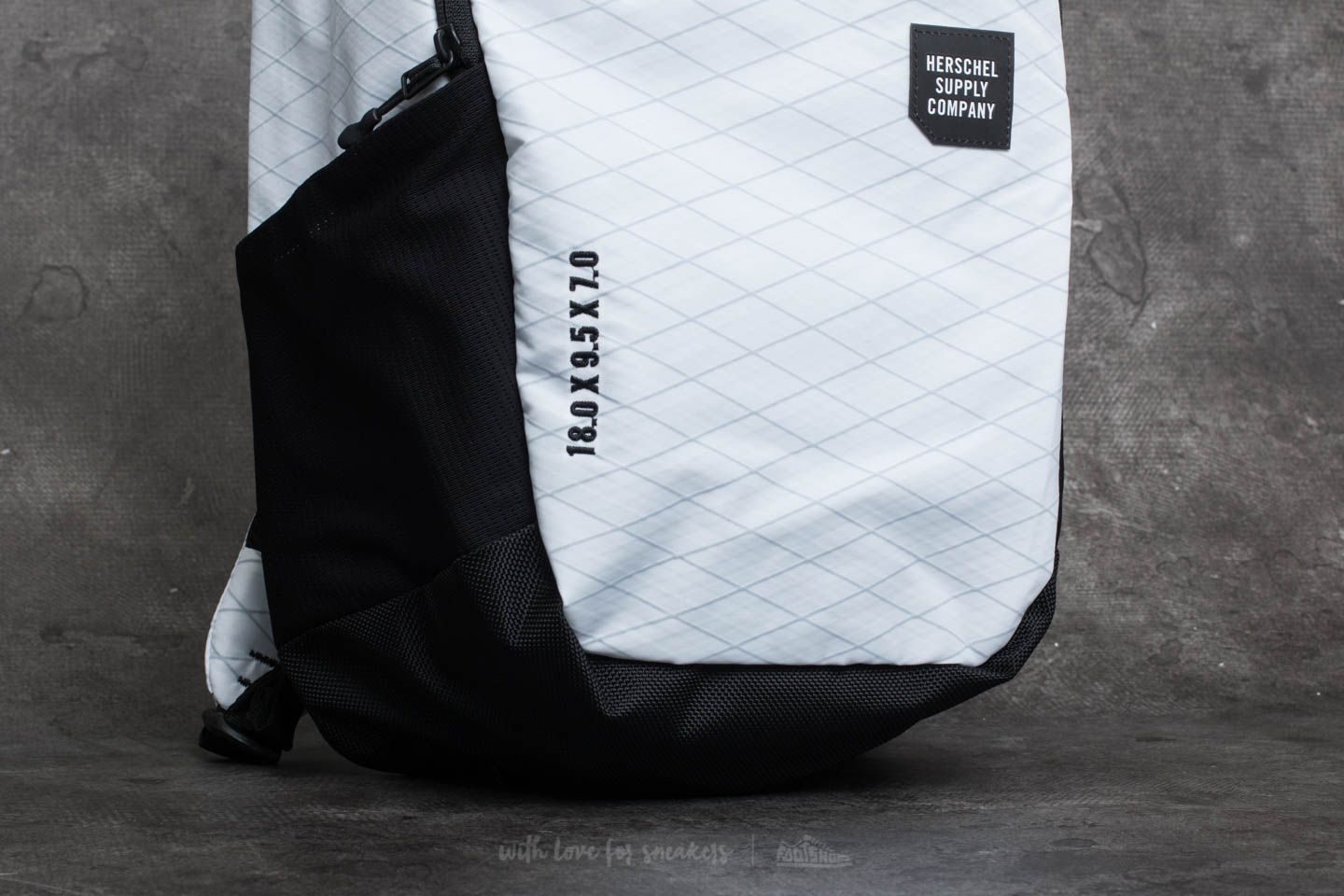 Mochilas Herschel Supply Co. Mammoth Medium Backpack White/ Black