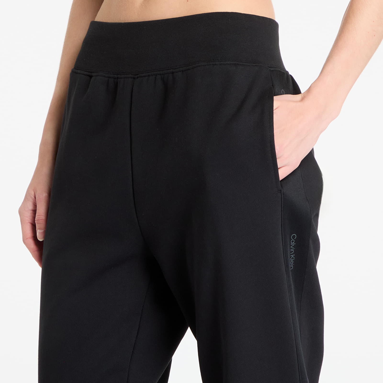 Pantaloni de trening pentru femei Calvin Klein Sport Pw - Jogger Black