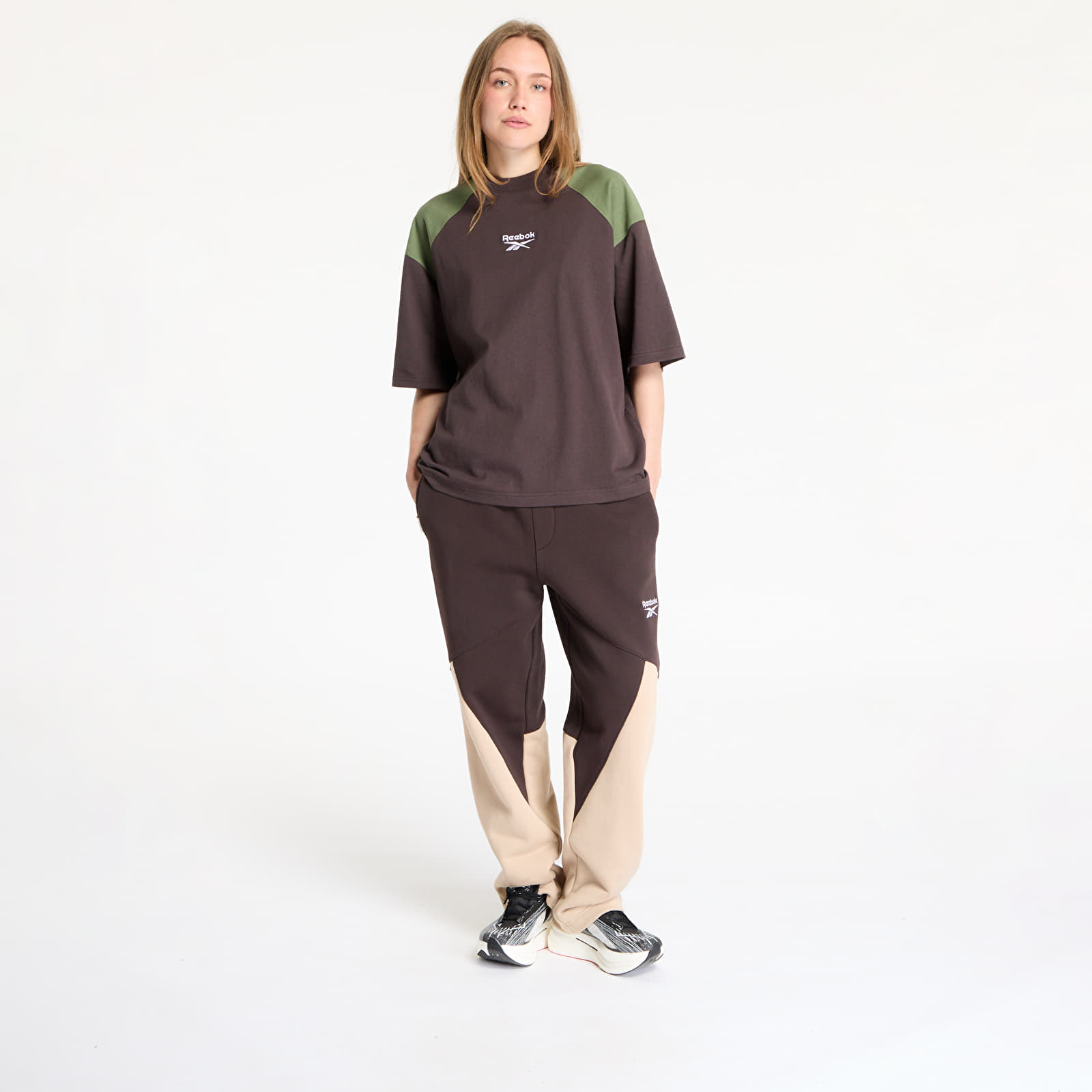 Camisetas Reebok Cotton Shortsleeve T-Shirt UNISEX Unearthed Brown/ Breakaway Green