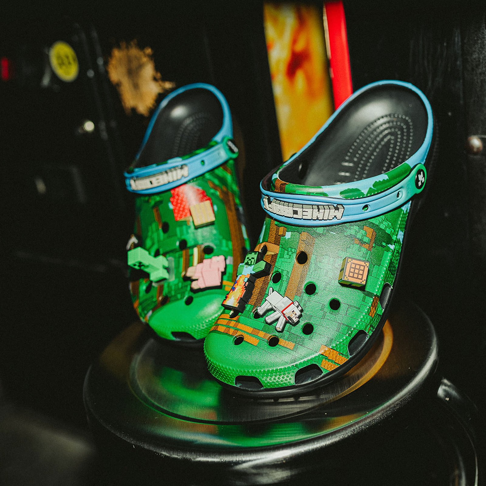 Skor för män Crocs x Minecraft Classic Clog Multi