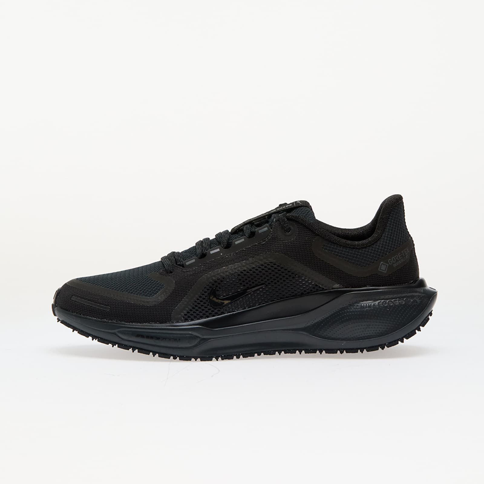 Levně Tenisky Nike W Pegasus 41 Gore-Tex Black/ Black-Anthracite