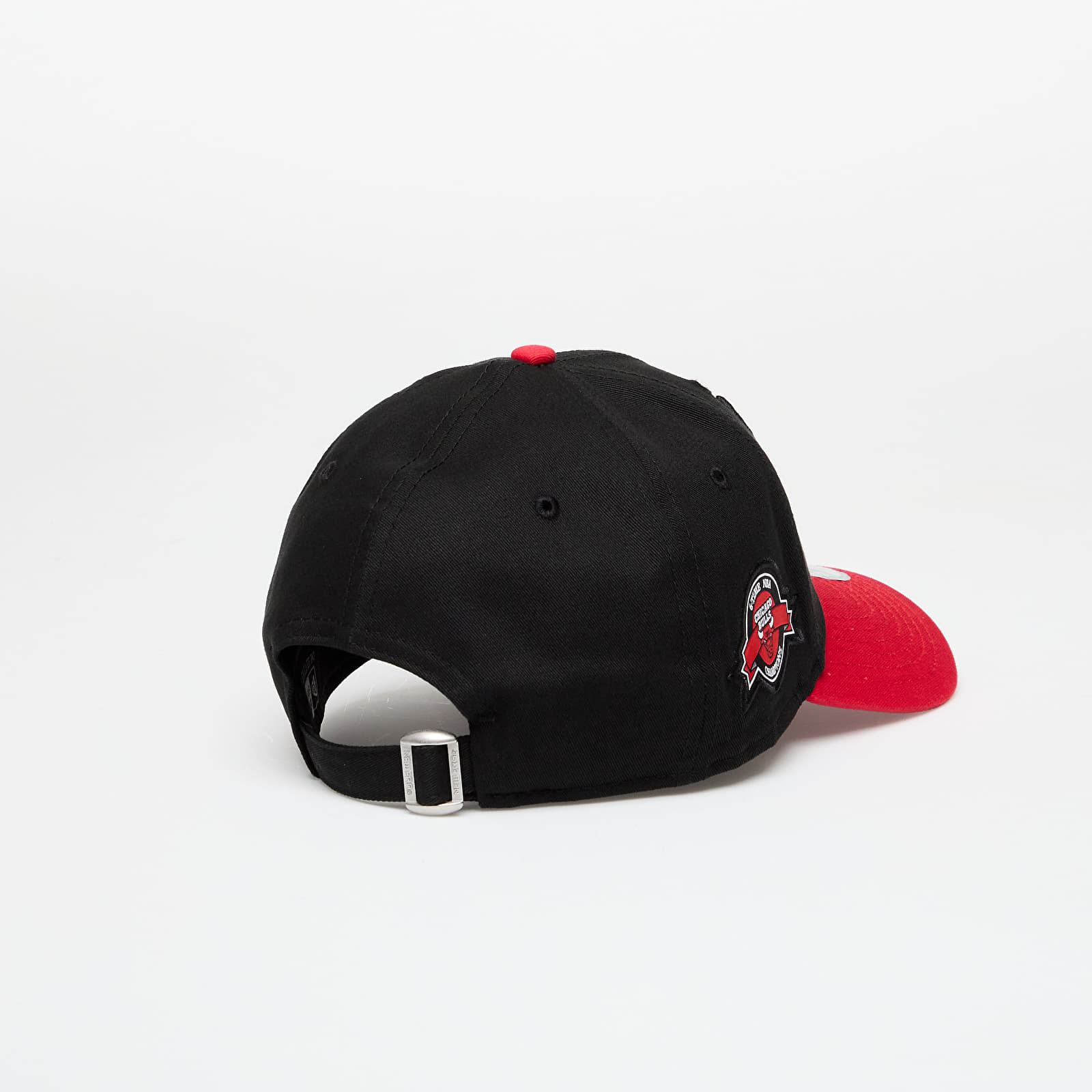 Sapkák New Era Chicago Bulls 9FORTY Side Patch Adjustable Cap Black/ Fdr