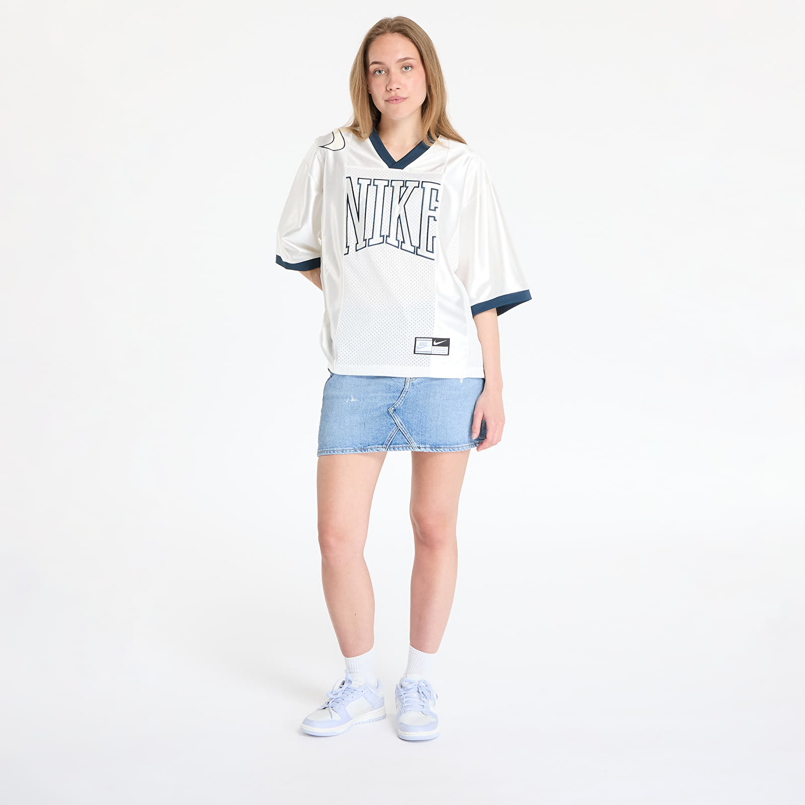 Trikók Nike Sportswear Street Women's Oversized Short-Sleeve Graphic Jersey Sail/ Armory Navy